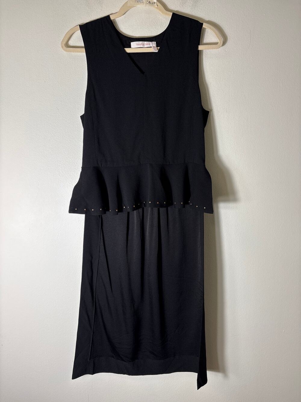 Seeby Chloe Black Sleeveless V-Neck Peplum Side Zip Top Sz 38